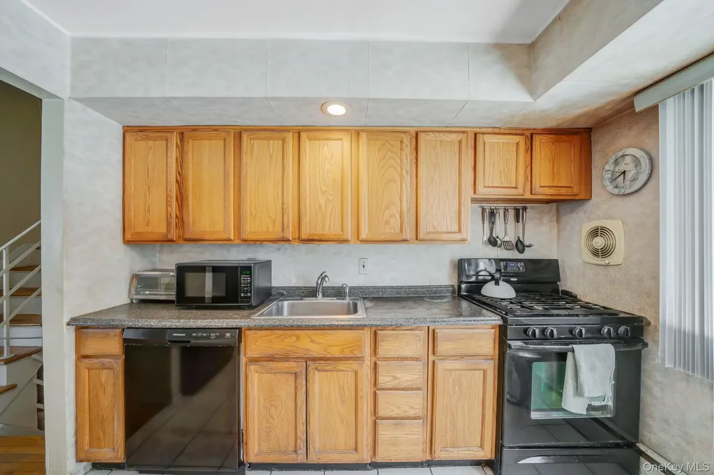 24 Kings Park Road Commack NY 11725