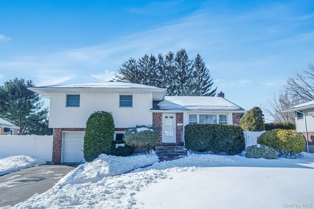 24 Kings Park Road Commack NY 11725