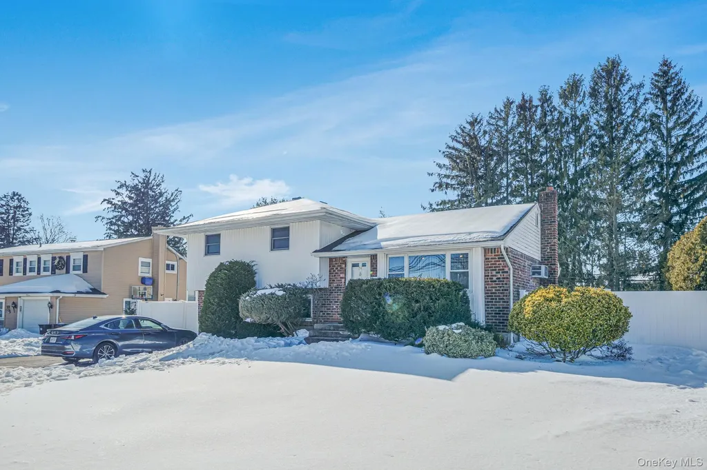 24 Kings Park Road Commack NY 11725