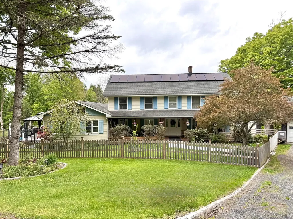 912-918 Hollow Road Clinton Corners NY 12514