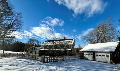 912-918 Hollow Road Clinton Corners NY 12514
