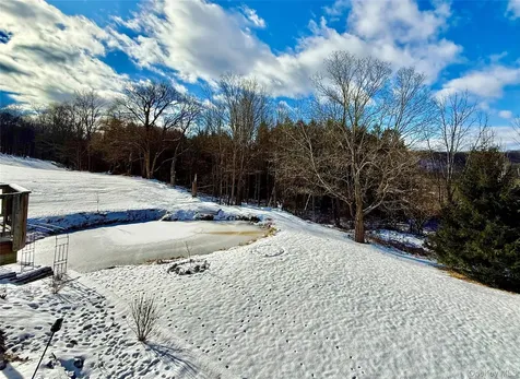 912-918 Hollow Road Clinton Corners NY 12514