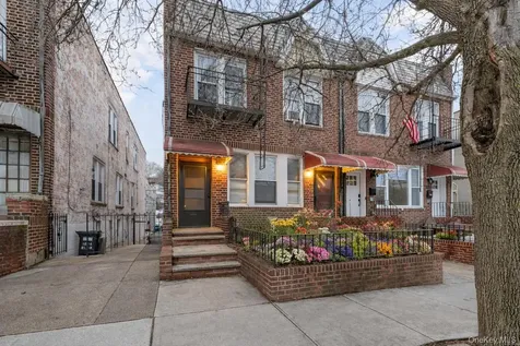 1840 21st Drive Astoria NY 11105