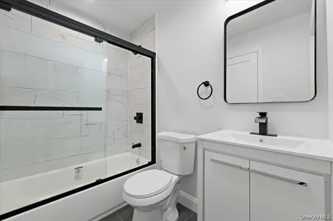 93 Thurton Place Yonkers NY 10704