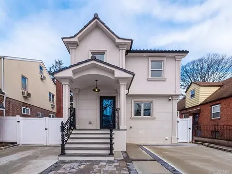 6961 180th Street Fresh Meadows NY 11365