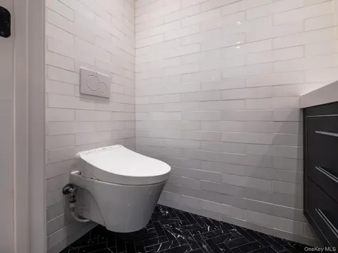 6961 180th Street Fresh Meadows NY 11365