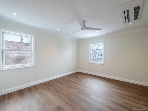 6961 180th Street Fresh Meadows NY 11365