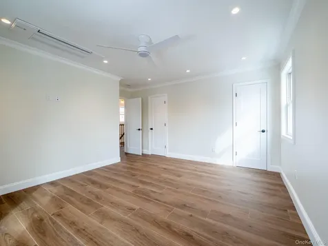 6961 180th Street Fresh Meadows NY 11365