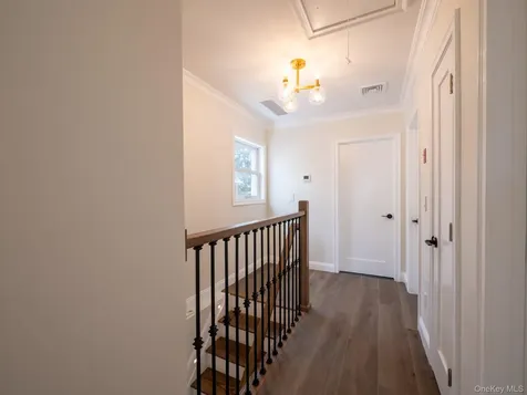 6961 180th Street Fresh Meadows NY 11365