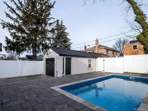 6961 180th Street Fresh Meadows NY 11365