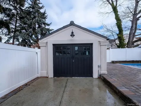 6961 180th Street Fresh Meadows NY 11365