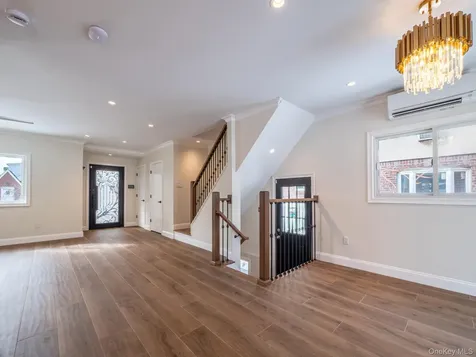 6961 180th Street Fresh Meadows NY 11365