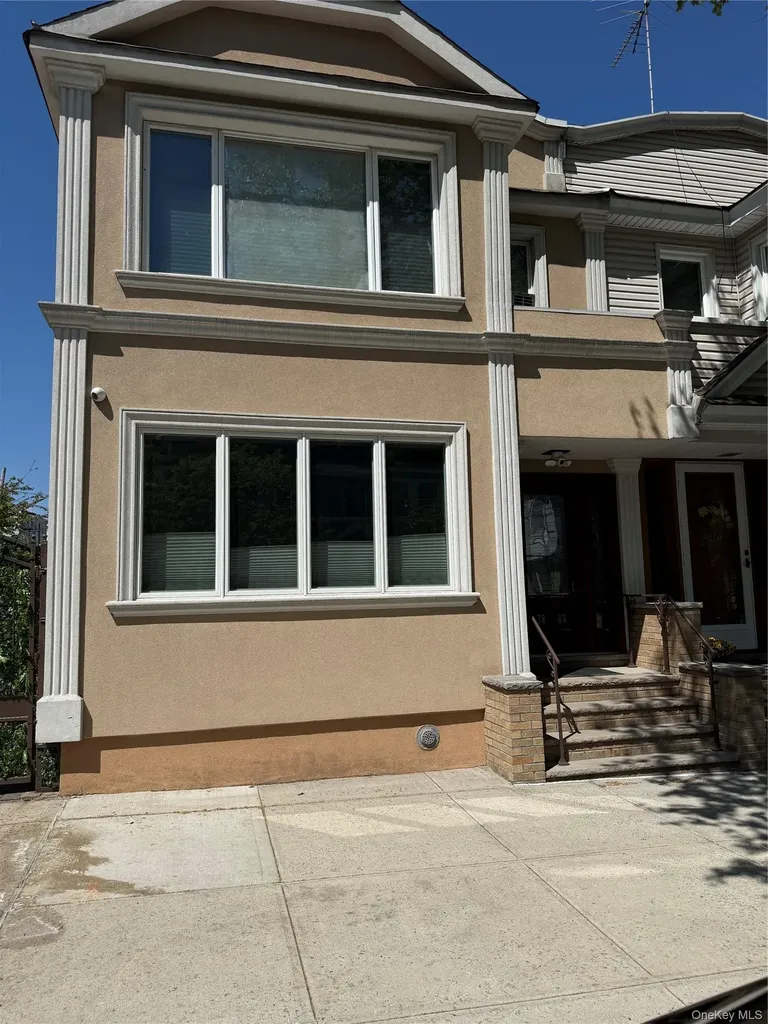 78-68 84th Street Glendale NY 11385