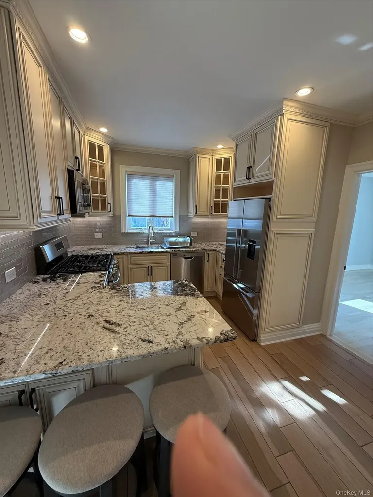 78-68 84th Street Glendale NY 11385