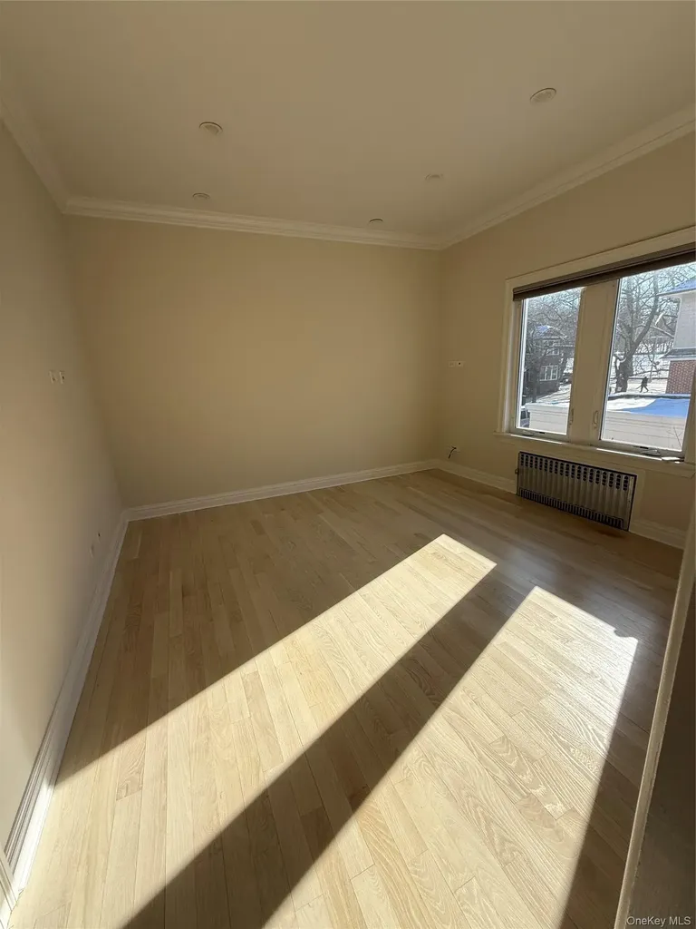 78-68 84th Street Glendale NY 11385