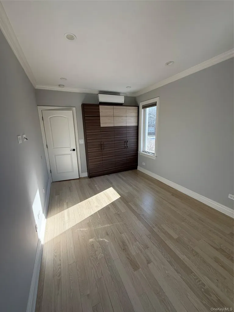 78-68 84th Street Glendale NY 11385
