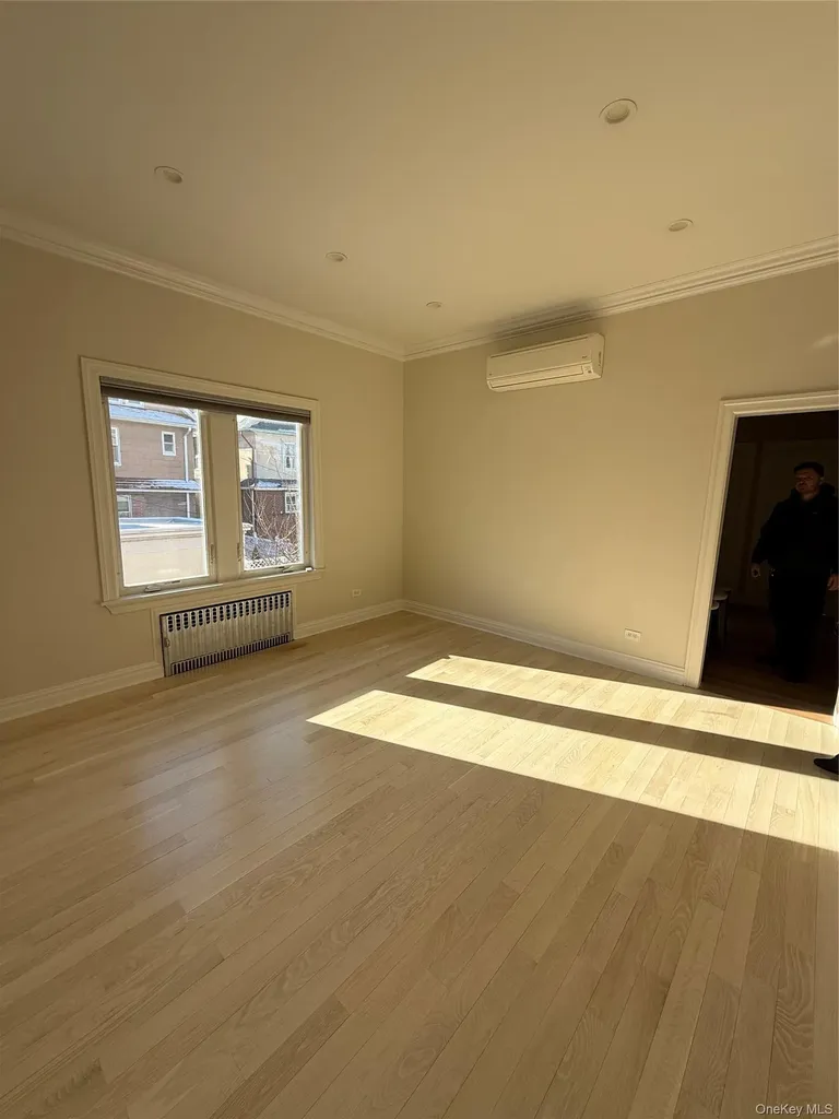 78-68 84th Street Glendale NY 11385
