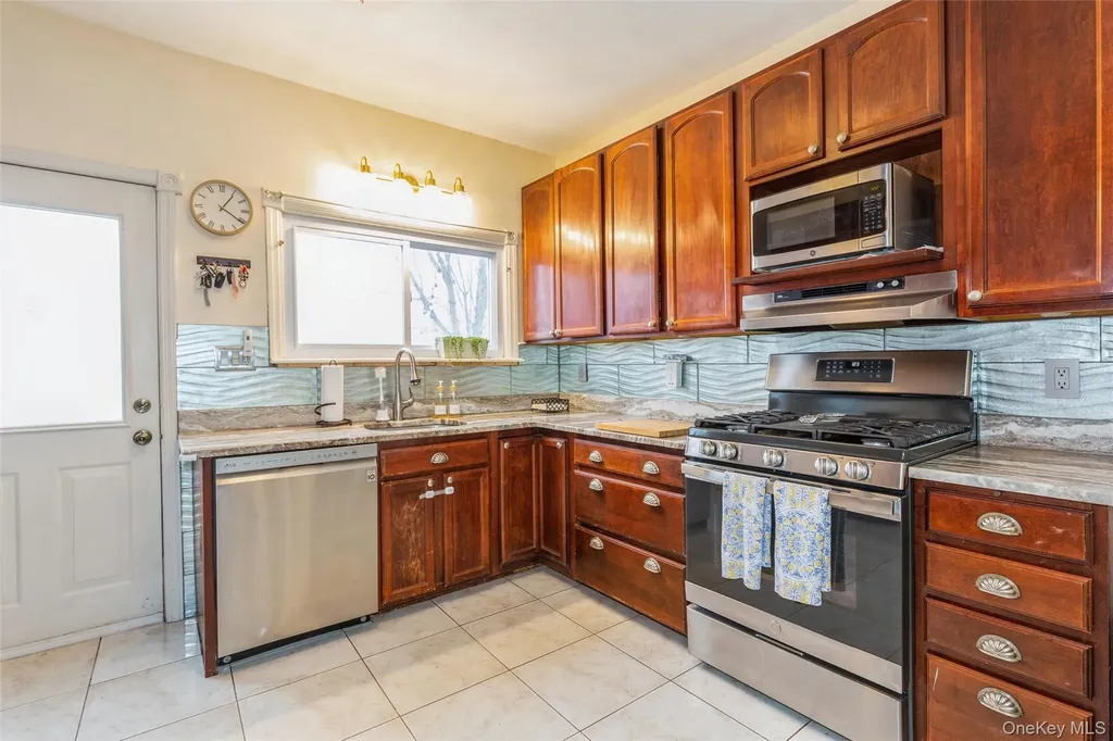 123 Carman Street Patchogue NY 11772