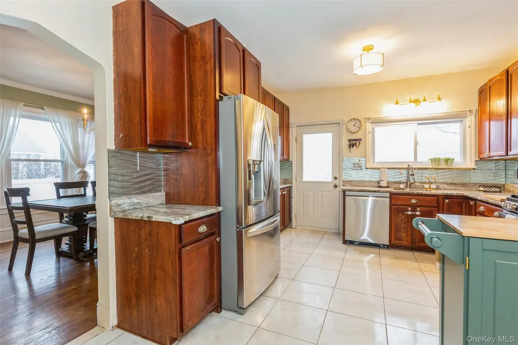 123 Carman Street Patchogue NY 11772