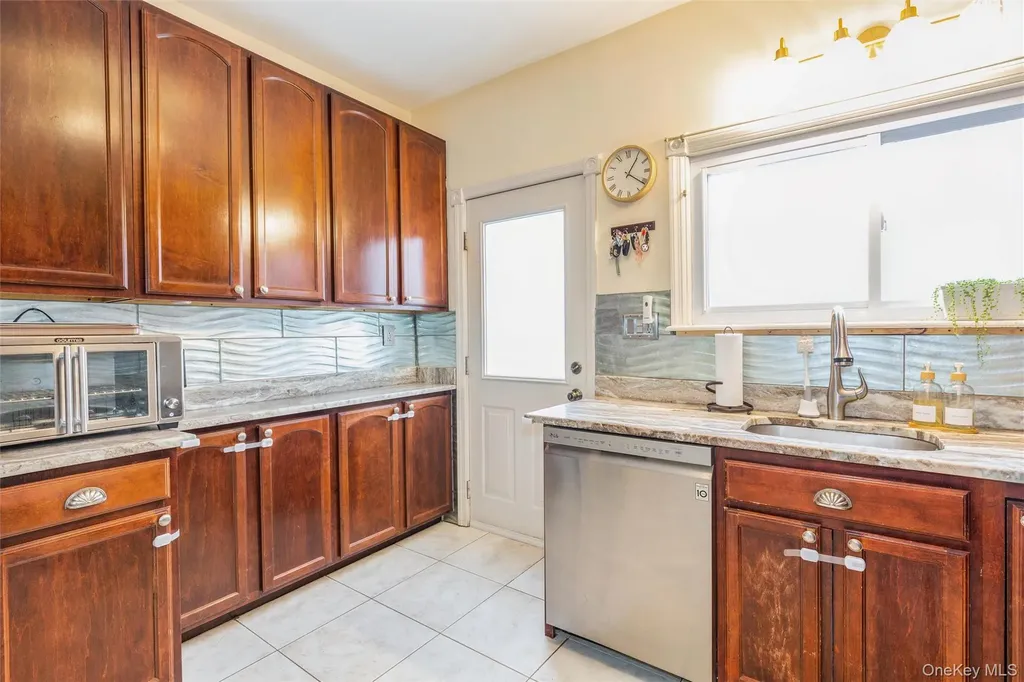 123 Carman Street Patchogue NY 11772