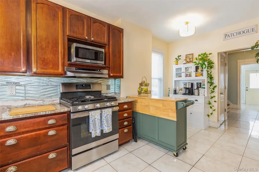 123 Carman Street Patchogue NY 11772