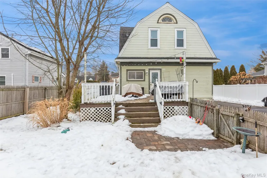 123 Carman Street Patchogue NY 11772