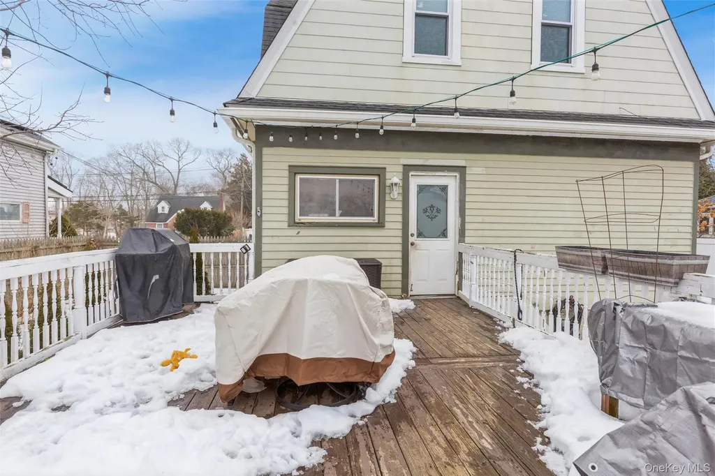 123 Carman Street Patchogue NY 11772