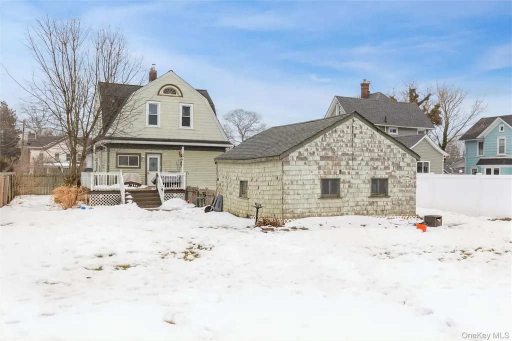 123 Carman Street Patchogue NY 11772
