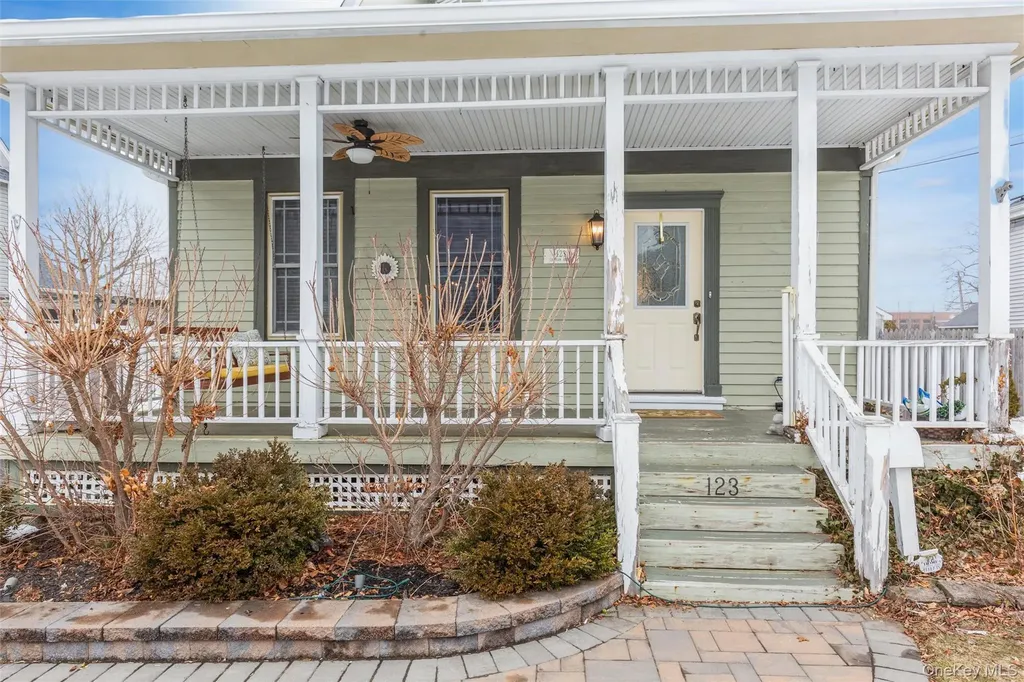 123 Carman Street Patchogue NY 11772
