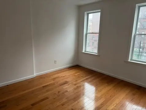 225 E 204th Street Bronx NY 10458