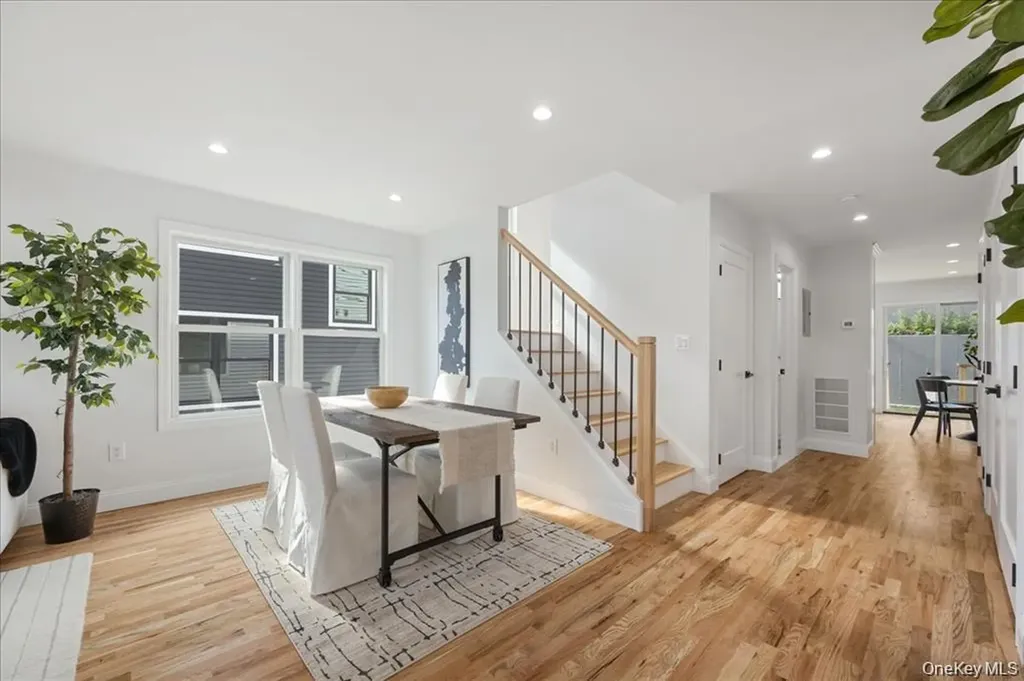 93 Thurton Place Yonkers NY 10704