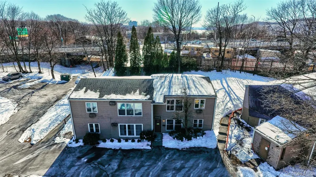19 Gerald Drive Poughkeepsie NY 12601