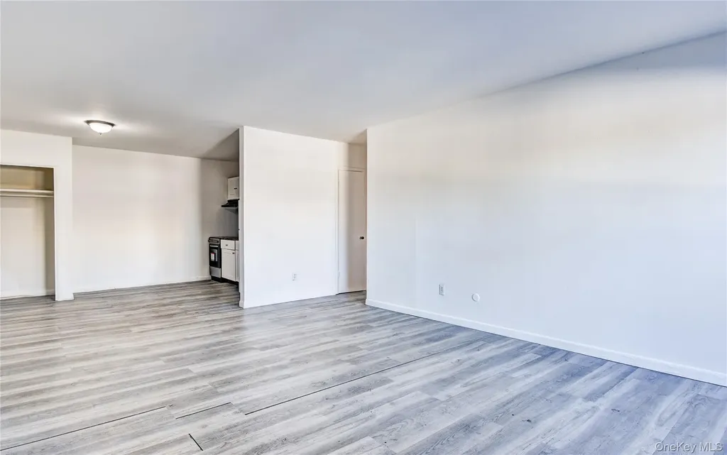 19 Gerald Drive Poughkeepsie NY 12601