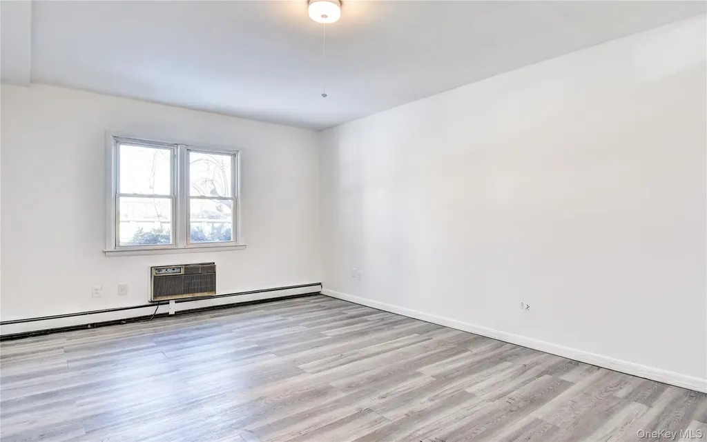 19 Gerald Drive Poughkeepsie NY 12601
