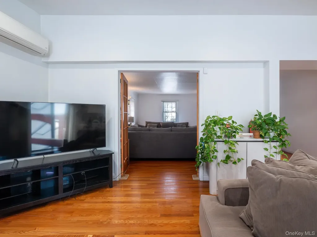 7531 179th Street Fresh Meadows NY 11366