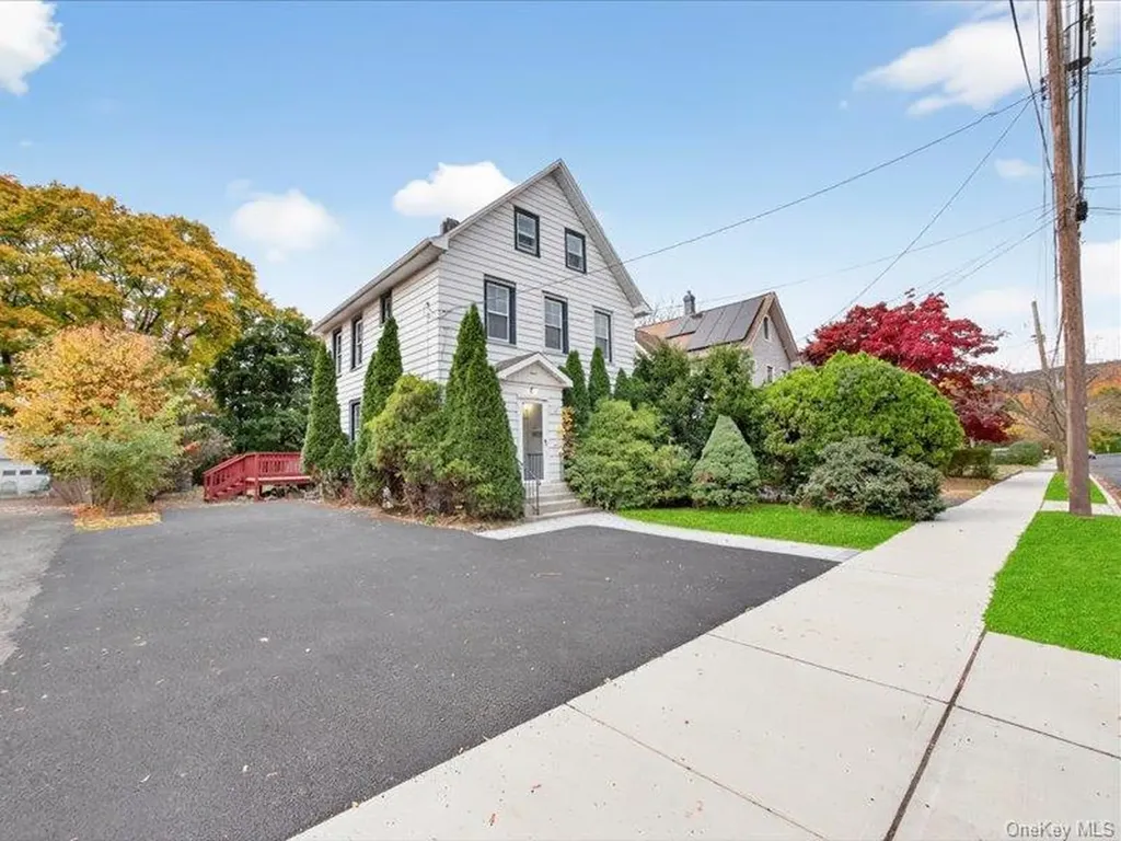 17 Maple Avenue W Suffern NY 10901