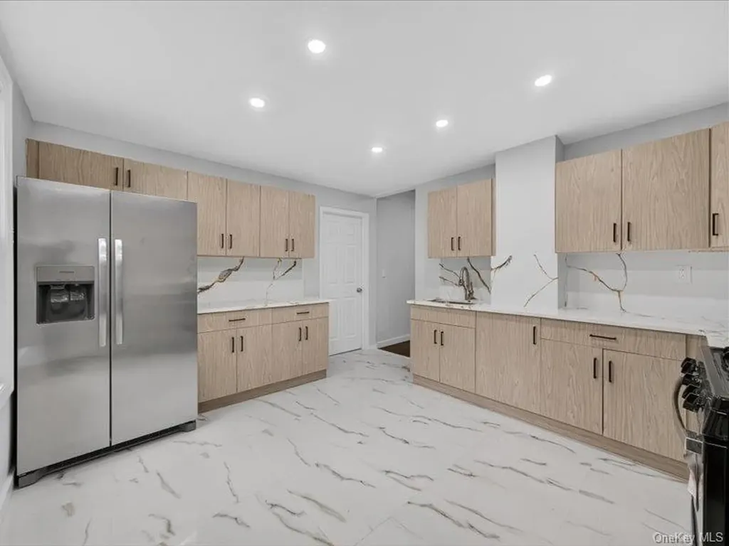 17 Maple Avenue W Suffern NY 10901