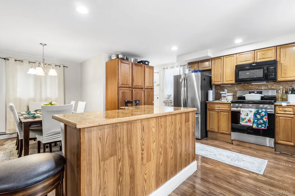 19 Midland Boulevard Ronkonkoma NY 11779