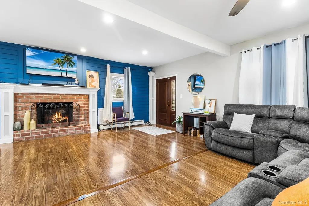 19 Midland Boulevard Ronkonkoma NY 11779
