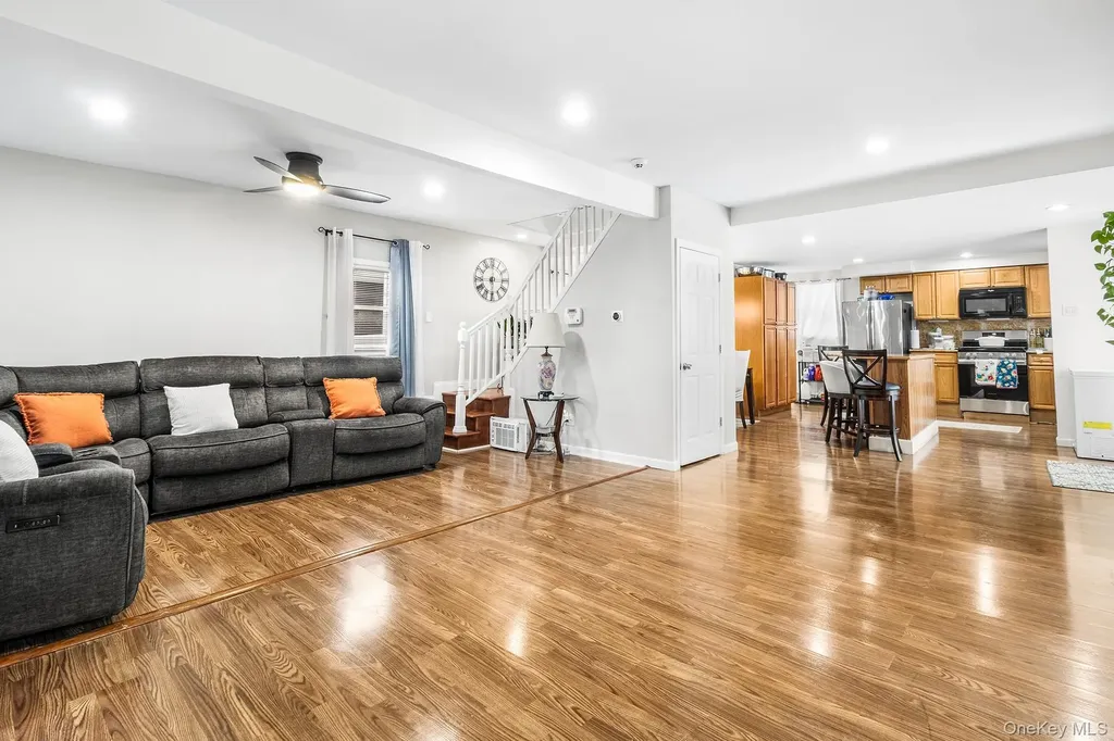 19 Midland Boulevard Ronkonkoma NY 11779