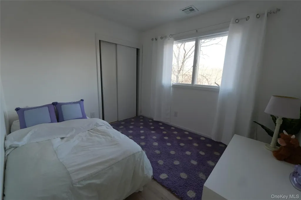 Calverton NY 11933