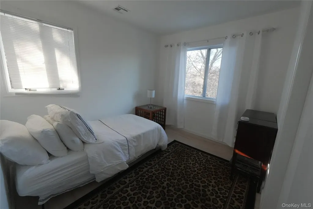 Calverton NY 11933