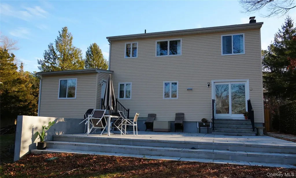 Calverton NY 11933