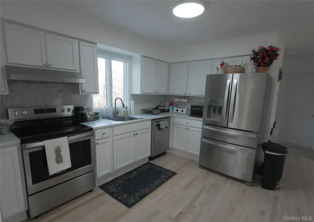 Calverton NY 11933