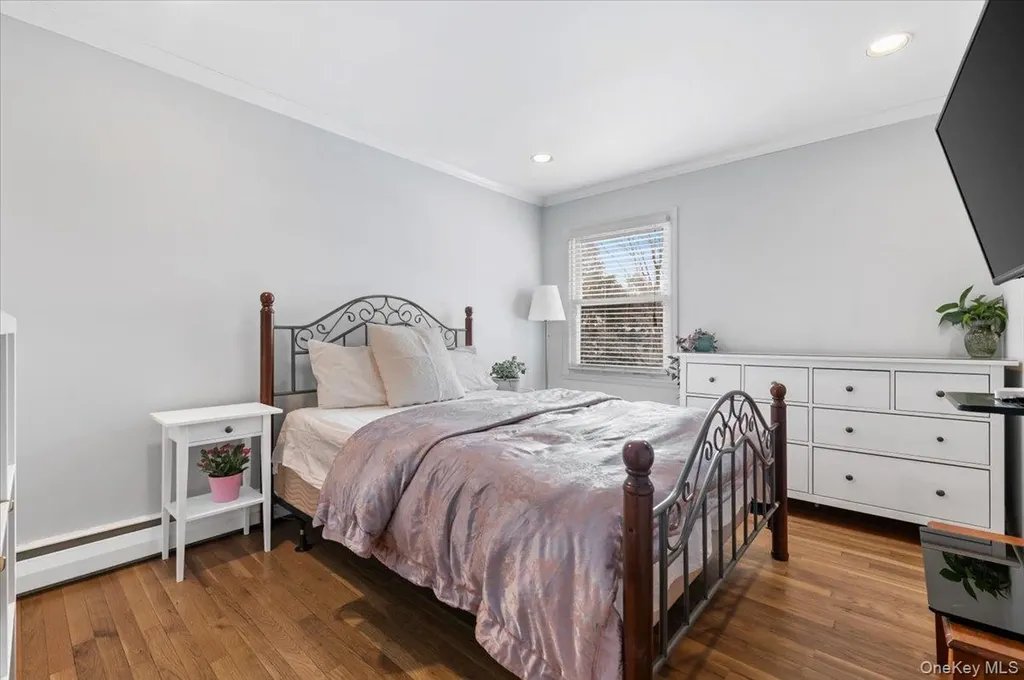 32 Middle Lane Jericho NY 11753