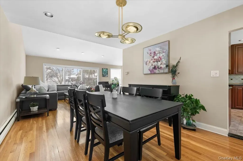32 Middle Lane Jericho NY 11753
