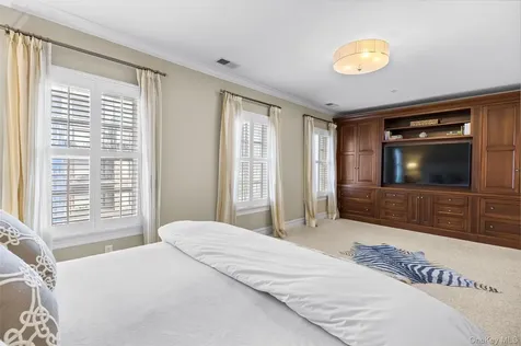 12 Rivers Edge Drive Tarrytown NY 10591