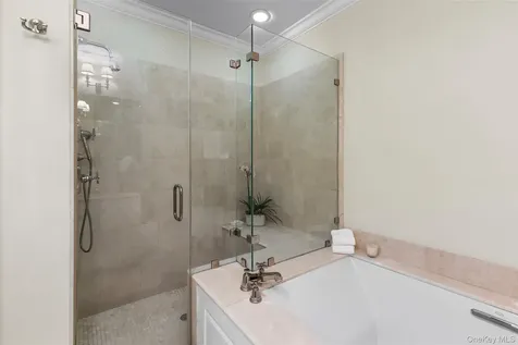 12 Rivers Edge Drive Tarrytown NY 10591