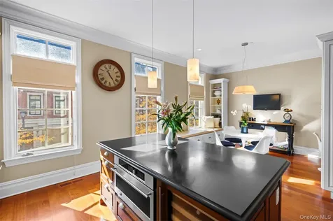 12 Rivers Edge Drive Tarrytown NY 10591