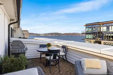12 Rivers Edge Drive Tarrytown NY 10591